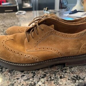 Clark’s brown suede Oxford men’s shoe